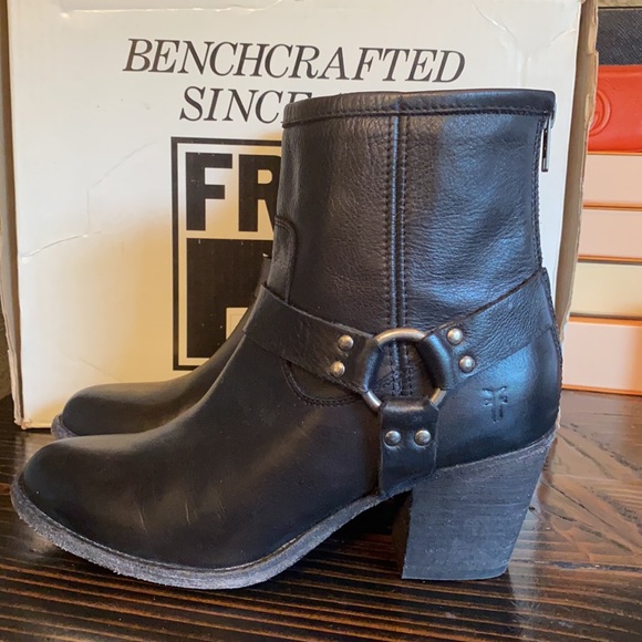 Frye Tabitha Harness Short in Black - Picture 8 of 17